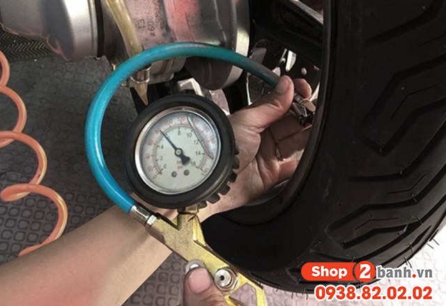 Nguyên nhân khiến xe máy bị nổ lốp và cách phòng tránh - 3