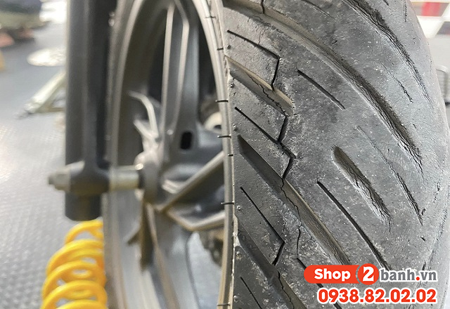 Lốp xe vario có vết nứt phải làm sao cách xử lý như thế nào - 2