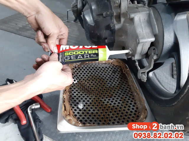 Thay nhớt láp hộp số xe gear 125 bao nhiêu ml là đúng chuẩn - 5