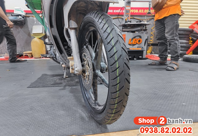 Lốp xe jupiter có vết nứt phải làm sao thay lốp mới bao nhiêu tiền - 3