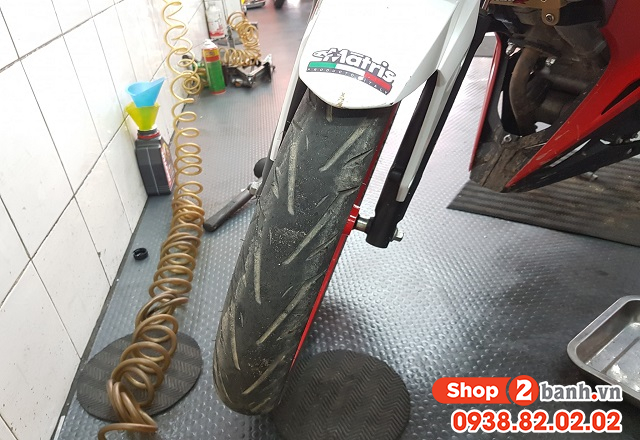 Những dấu hiệu cần thay vỏ xe máy trong mùa nắng nóng - 2