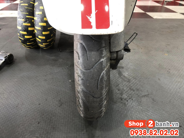 Lốp xe vespa gts có vết nứt phải làm sao thay lốp mới bao nhiêu tiền - 2