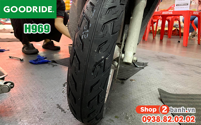 Honda lead thay vỏ goodride h969 có bám đường tốt không  - 2