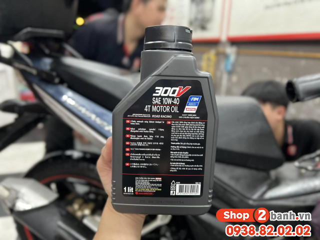 Nhớt motul 300v racingroad 10w40 1l - 2