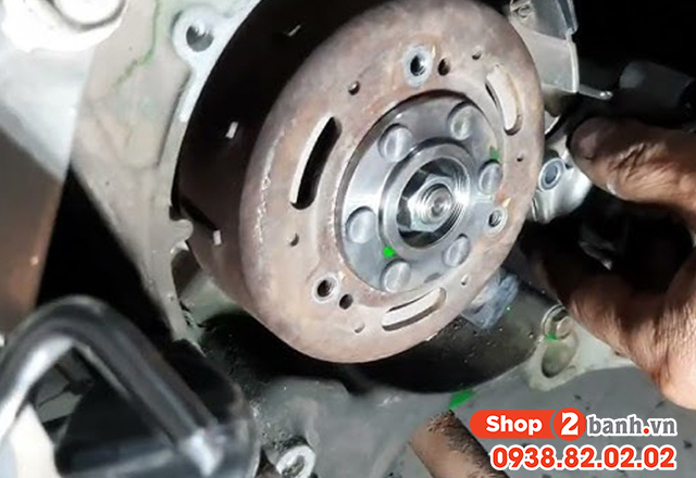 Dấu hiệu nhận biết xe sh 125i-150i bị xì phốt bơm nước mát và cách xử lý - 3