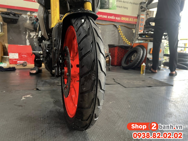 Mt-15 thay vỏ michelin pilot street 2 bám đường có tốt không  - 2