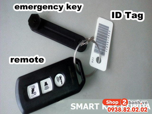 Cách mở xe vision khi chìa khóa smartkey hết pin - 3