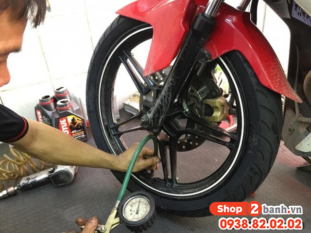 Vì sao xe máy không nên để gần cạn xăng mới đi đổ - 3