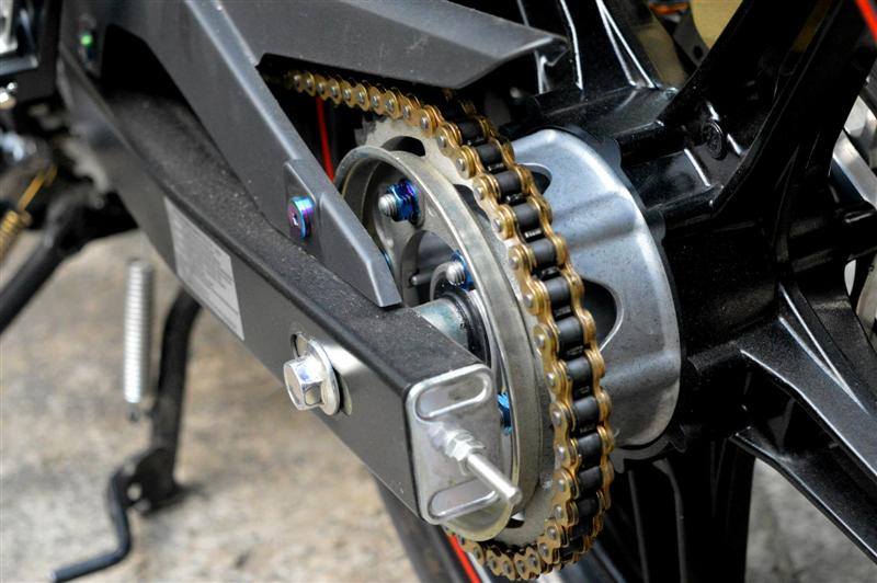 Hướng dẫn vệ sinh sên xe Exciter 150 đúng cách