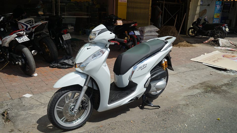 Sh300i 2016 đập thùng với vài món đồ chơi độ khủng