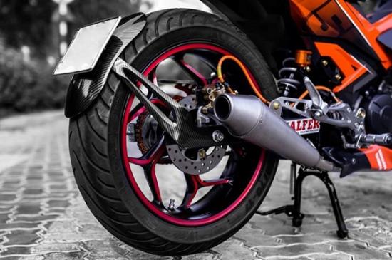 Tác dụng chắn bùn Exciter 150 và giá bán bao nhiêu