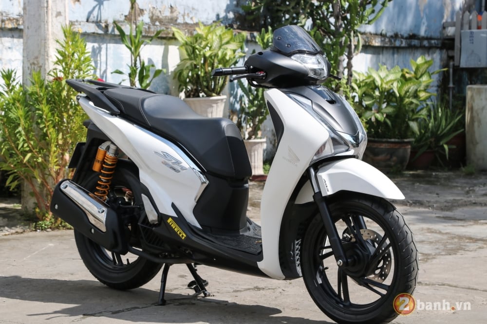 SH Việt độ lên SH300i với dàn áo Zhi.Pat đầy sang trọng 