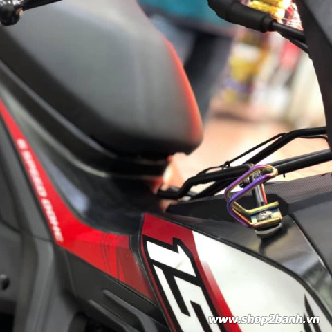 Móc treo đồ Titan
