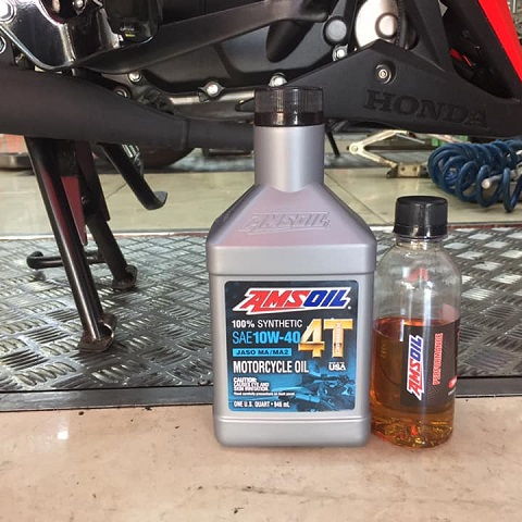 Nhớt chiết lẻ Amsoil 10W40 Performance (150ml)
