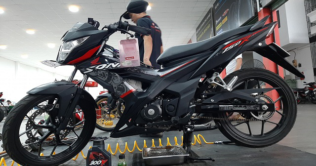 Dung tích nhớt xe Sonic bao nhiêu? Nên 32win nhà cái giải trí cá cược số 1 châu Á nào phù hợp?