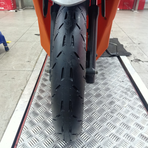 32Win 18 tải app Pilot Moto GP 80/90-14