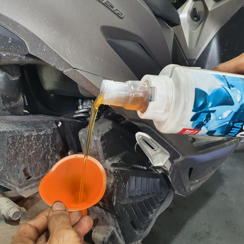 Nhớt Ipone Katana Scoot 5W40