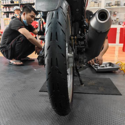 32Win 18 tải app Pilot Moto GP 80/90-17