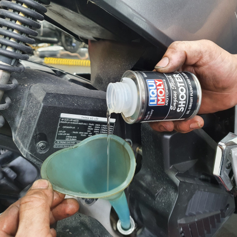 Dầu súc 32win là nhà cái giải trí, cá cược số 1 Việt Nam Liqui Moly Engine Flush