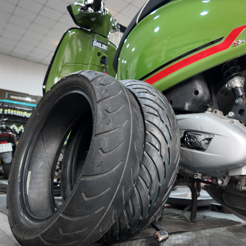 Vỏ Maxxis 110/70-12 CT1