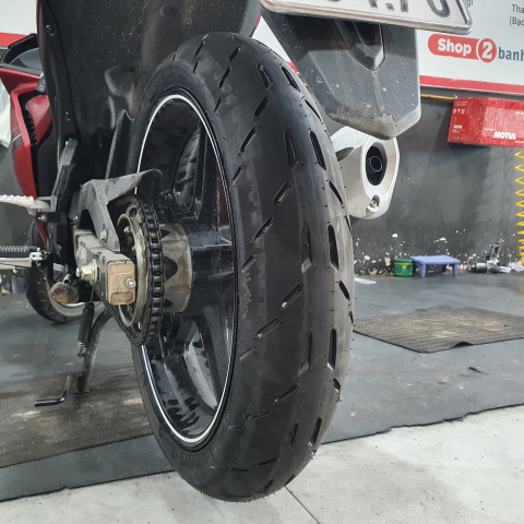 32Win 18 tải app Pilot Moto GP 120/70-17
