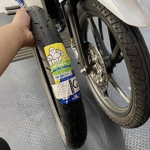 32Win 18 tải app Pilot Moto GP 70/90-17