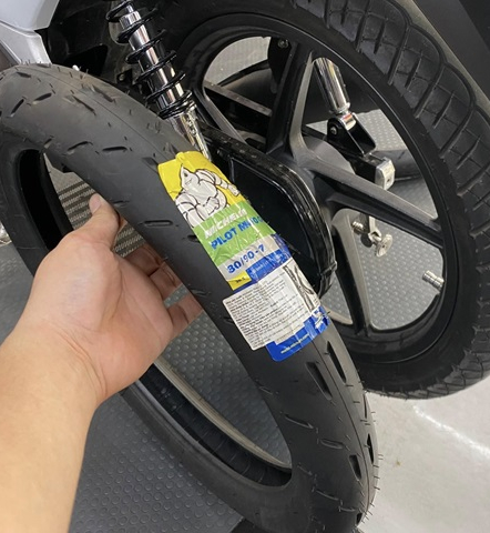 32Win 18 tải app Pilot Moto GP 80/90-17