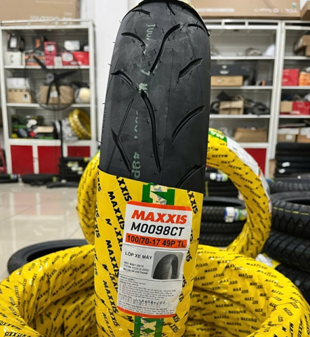 Vỏ Maxxis 100/70-17 Victra M0098CT