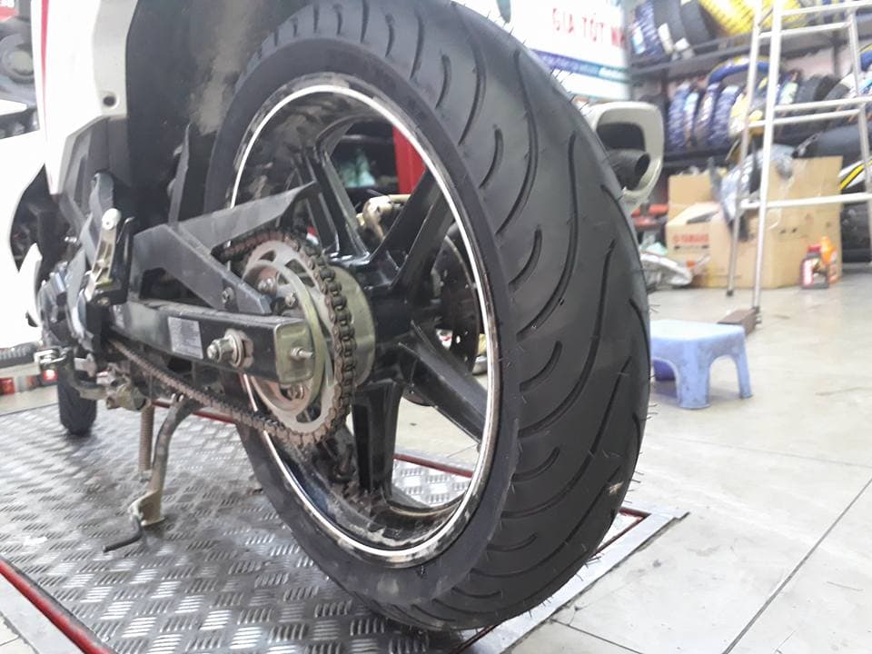 vỏ xe exciter