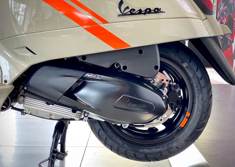 vỏ xe vespa gtv